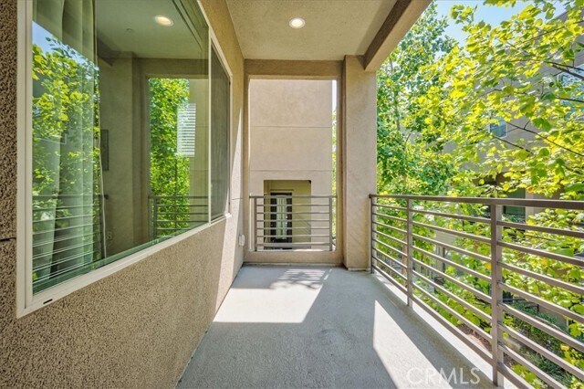 Building Photo - 661 Sawyer Pl