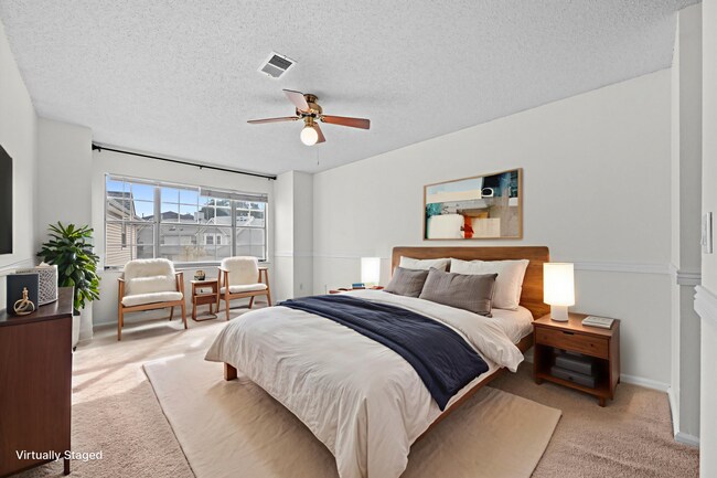 Building Photo - Cherry Creek Schools Condo | Balcony, Fireplace, Garage + Pool