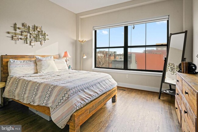 Building Photo - 1111 W St NW