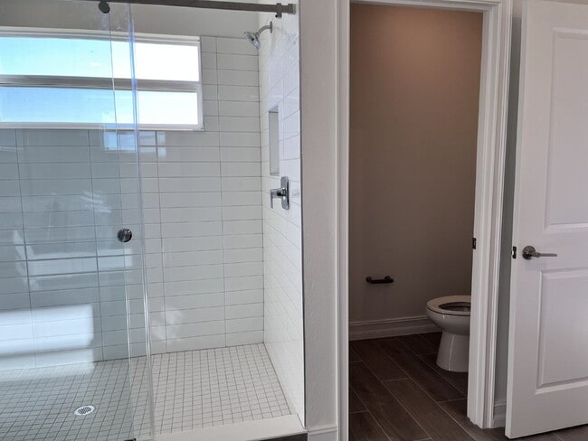 Building Photo - 7016 119th Ct E