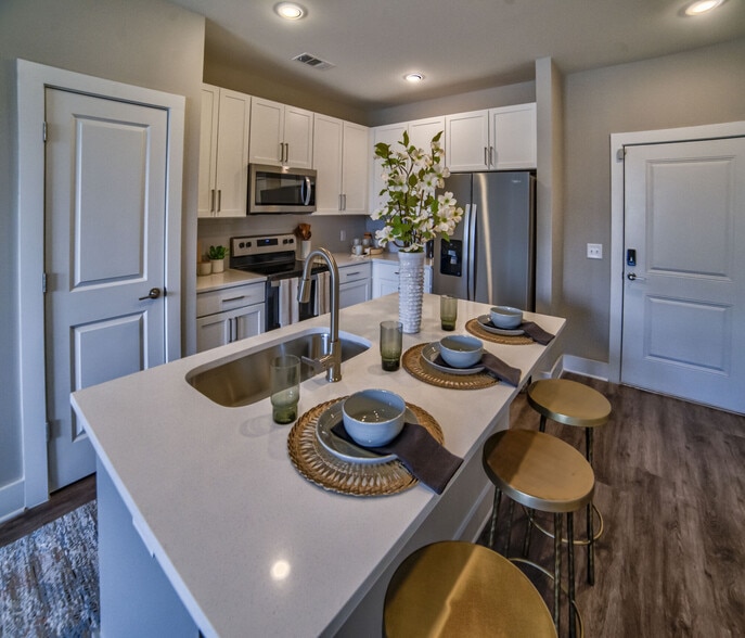 Prepare great meals in our chef-inspired kitchens - Avonlea Pointe