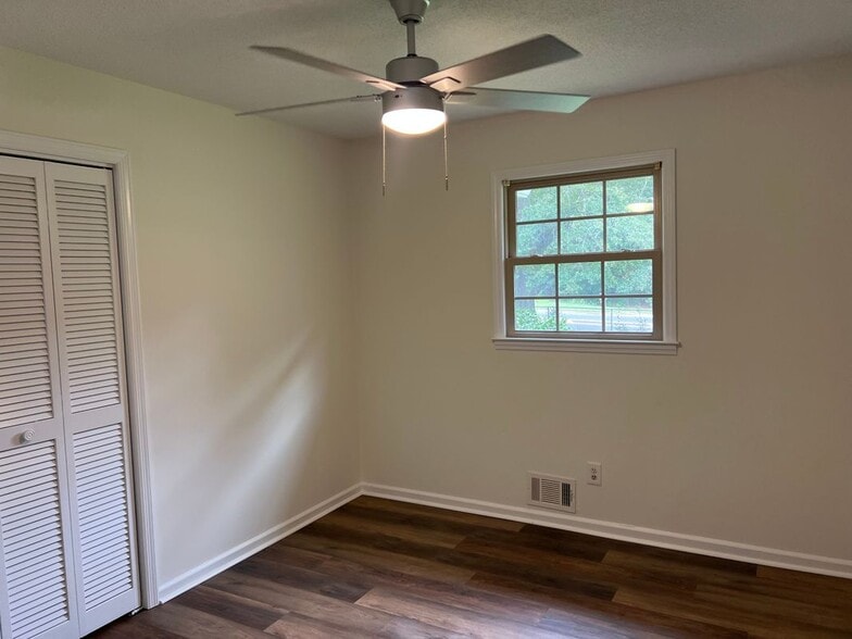 Building Photo - 8505 Bells Ferry Rd