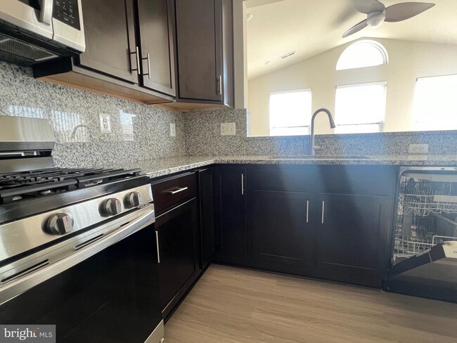 Building Photo - 35 Signal Knob Cottage Dr