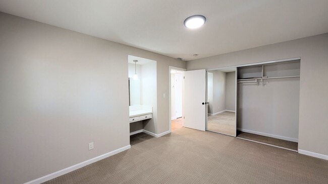 Building Photo - 2742 Edison Ave
