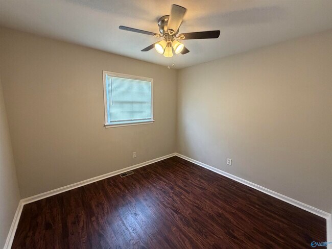 Building Photo - 3604 NW Stag Run Dr