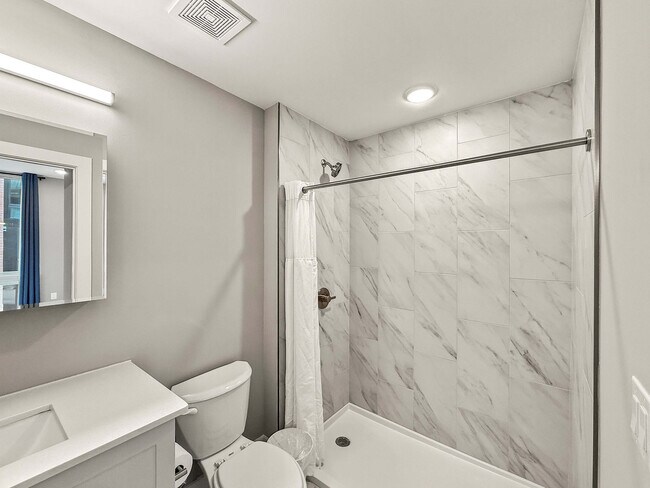 Building Photo - 626 N Delaware Ave