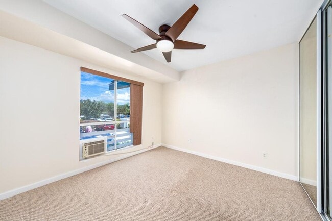 Building Photo - 2 Bedroom 2 Bathroom Upstairs Unit with Up...