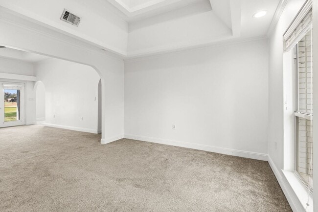 Building Photo - 83 Lake Lorraine Cir