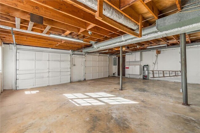 Building Photo - 905 Tanglewood Trail