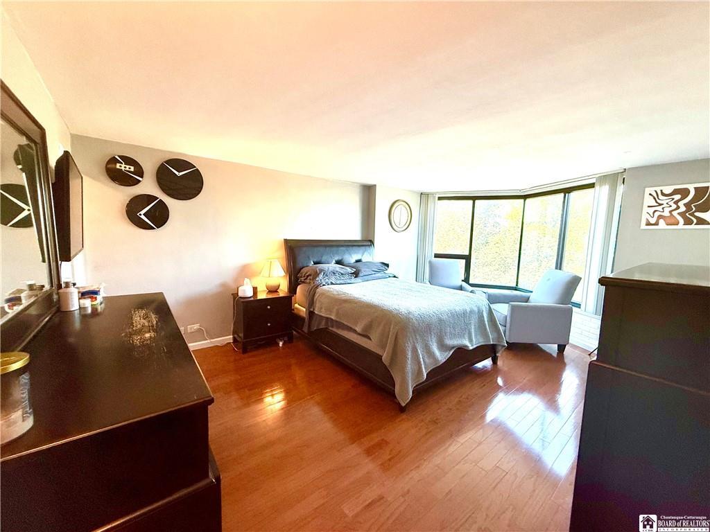 Building Photo - 849 Delaware Ave