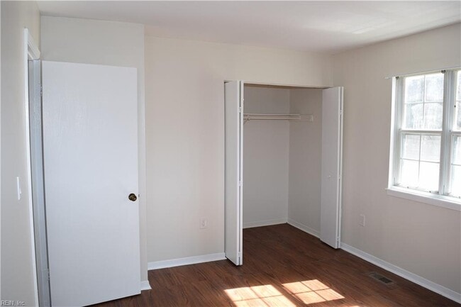 Building Photo - 12773 Woodside Ln