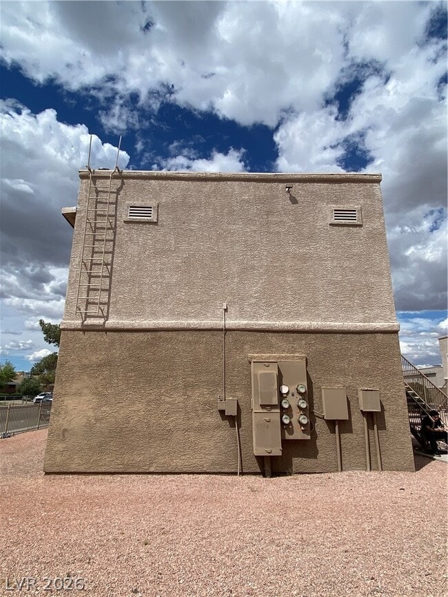 Building Photo - 1662 N Lamont St