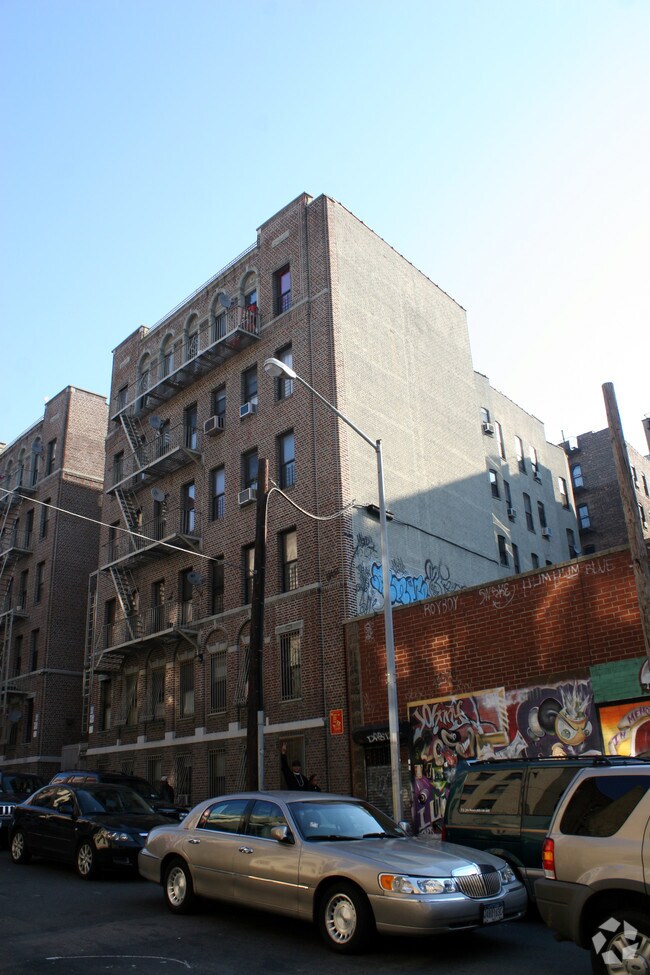 Primary Photo - N & N Apartments