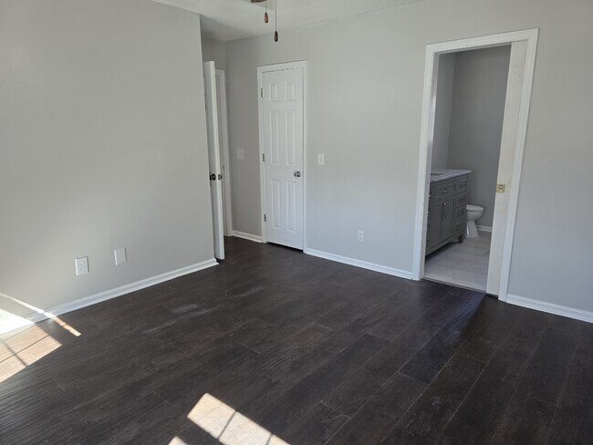 Building Photo - 22 Avocet Way