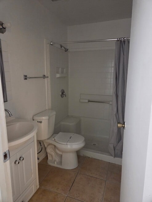 Building Photo - 13415 North 21st Pl