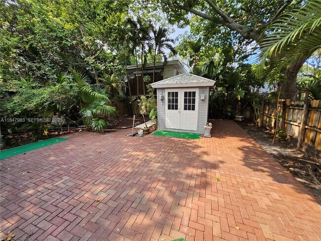 Building Photo - 38 SW 6th St