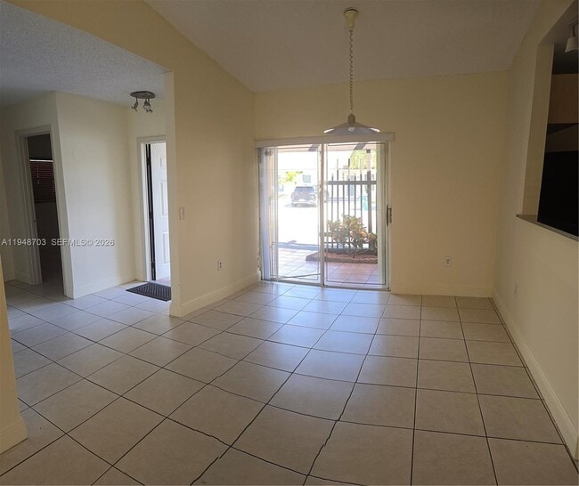 Building Photo - 4320 SW 138th Ct