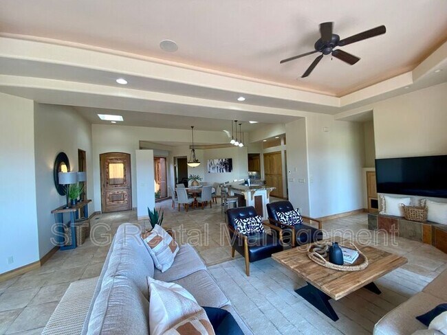 Building Photo - 2336 2336 W Entrada Trail