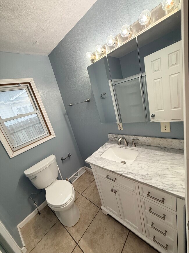 Building Photo - 5621 Rudyard Rd