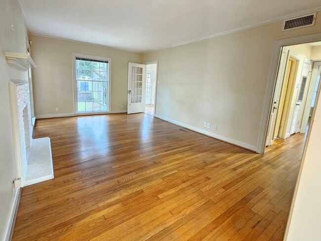 Building Photo - 2247 South Blvd