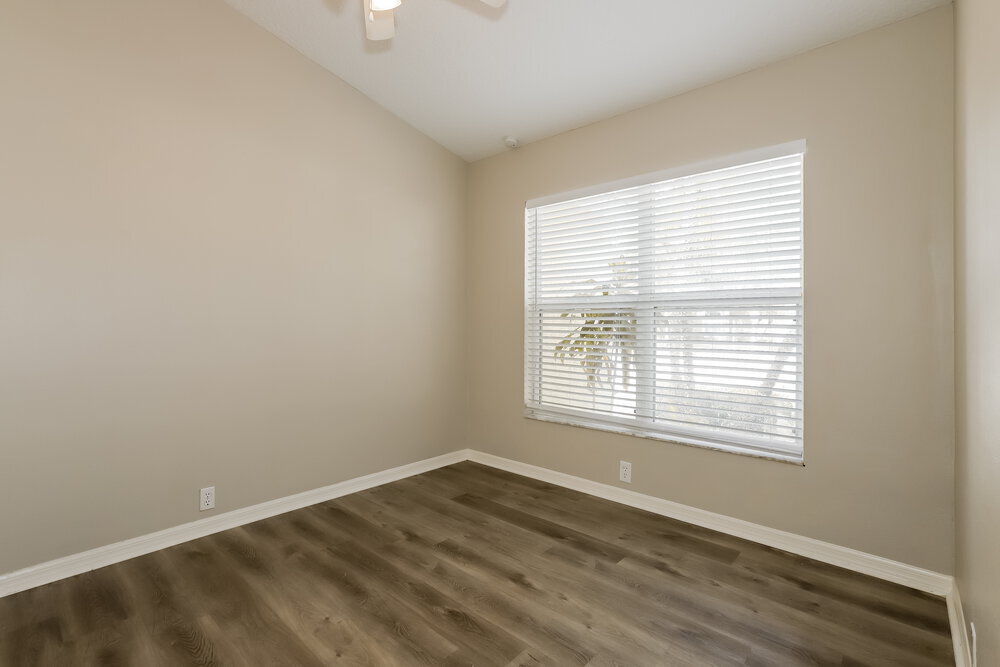 Building Photo - 6615 Oakbrooke Cir