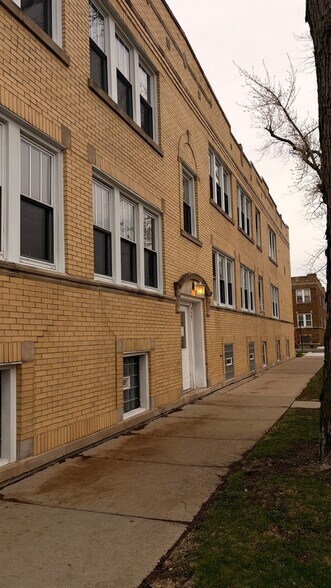 Building Photo - 2609 N Lavergne Ave