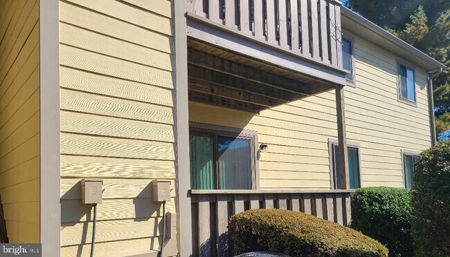 Building Photo - 701 Thornton Ct