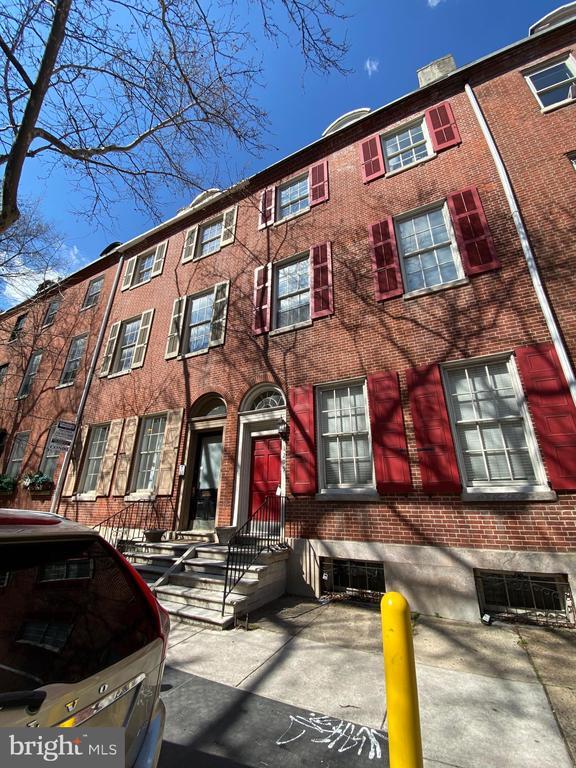 Building Photo - 1205 Spruce St