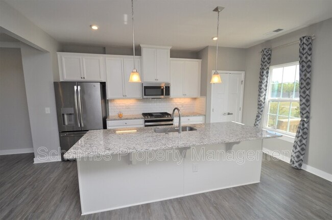 Building Photo - 200 Misty Pike Dr