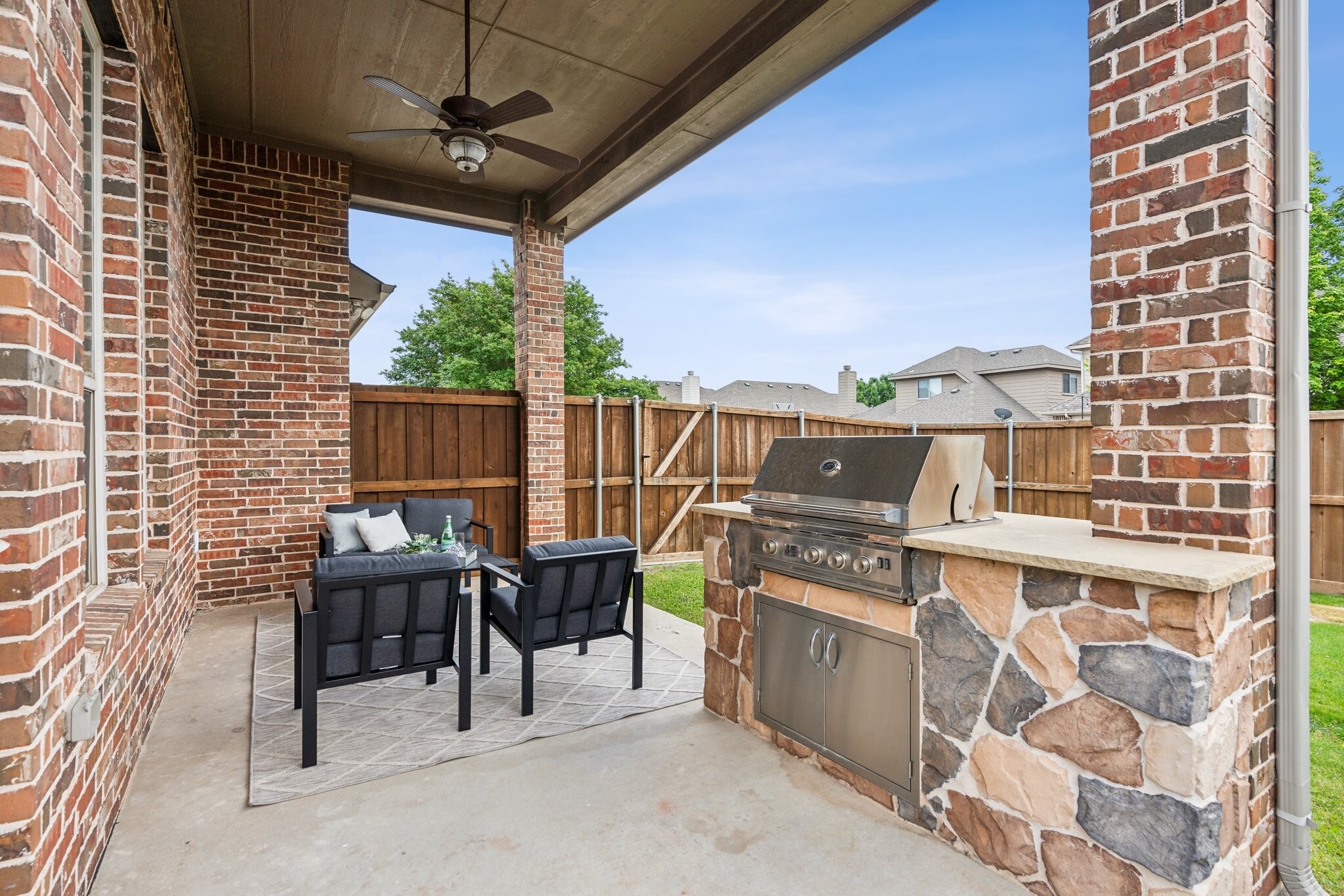 Building Photo - 5637 Belton Ln