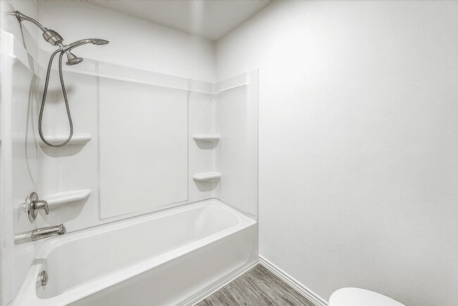 Building Photo - 514 Primrose Ln