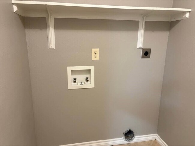 Building Photo - 14525 Chapperal Pipeline Rd