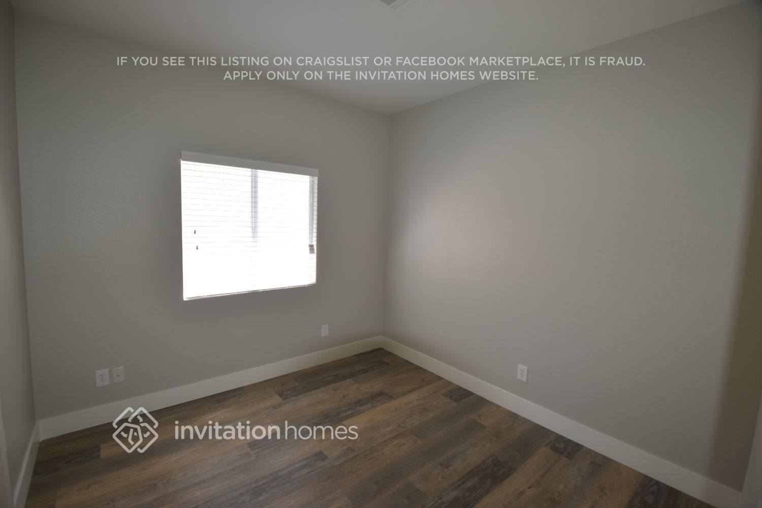 Building Photo - 3933 Country Lights St