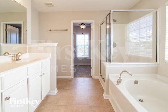 Building Photo - 406 Mountain Laurel Cir