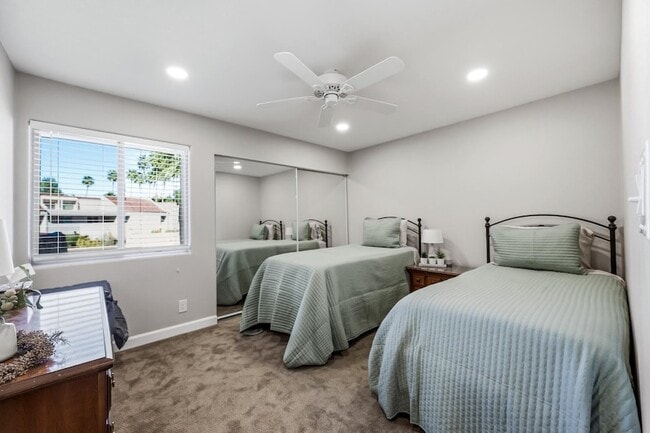 Building Photo - 7340 N Vía Camello Del Norte