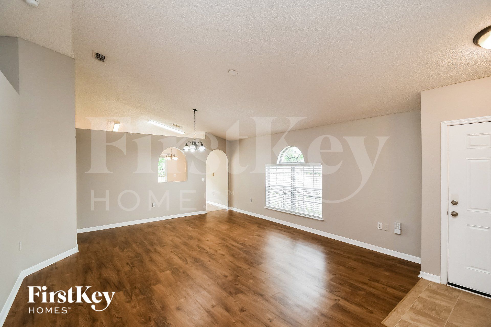 Building Photo - 6913 Playpark Trail