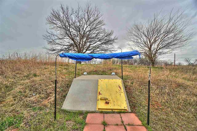 Building Photo - 1301 Saddle Rock Drive