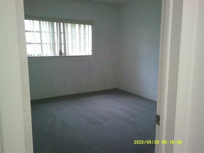 Building Photo - 5800 Margate Blvd