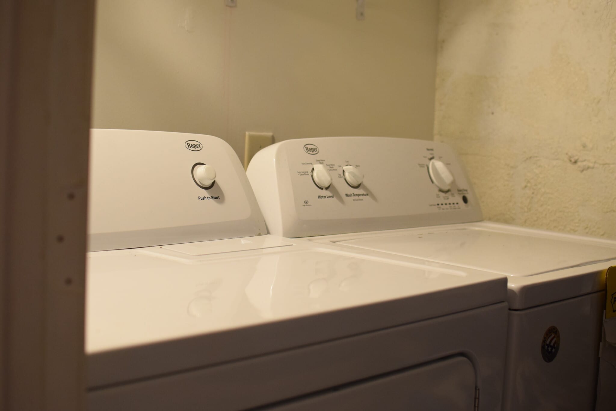 In-unit washer/dryer - 244 Peters St SW