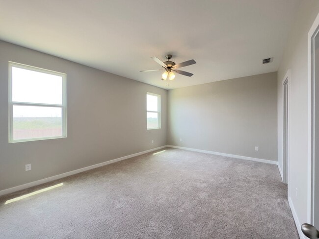 Building Photo - Newly constructed 4bd Home in Villas San A...