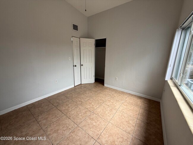 Building Photo - 420 N Fiske Blvd