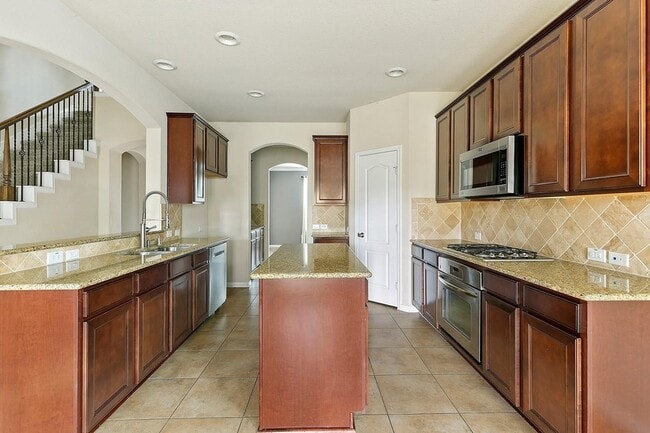 Building Photo - 26315 Cedar Pine Dr