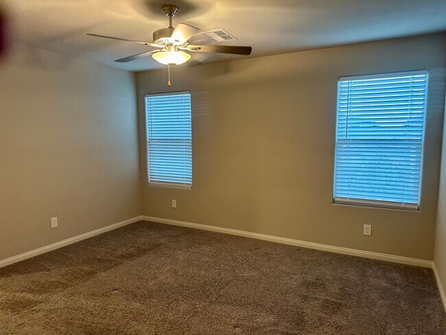 Building Photo - 3816 Antilia Ave