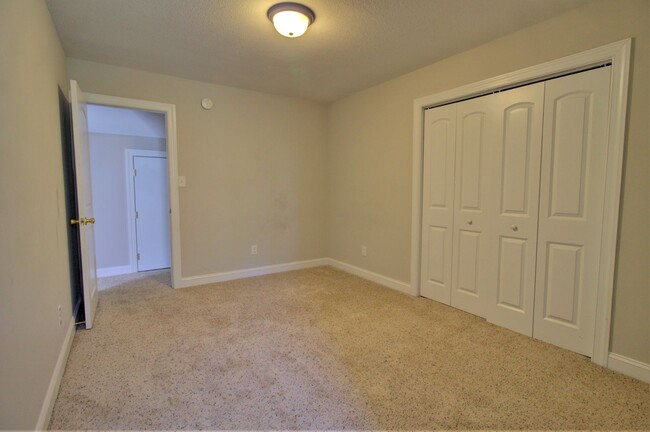 Building Photo - Beautiful 4 Bedroom Home in Sneads Ferry w...