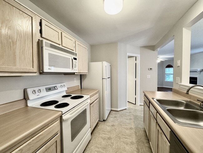 Building Photo - 2-Bedroom Condo Ready NOW! 2 Primary Suite...