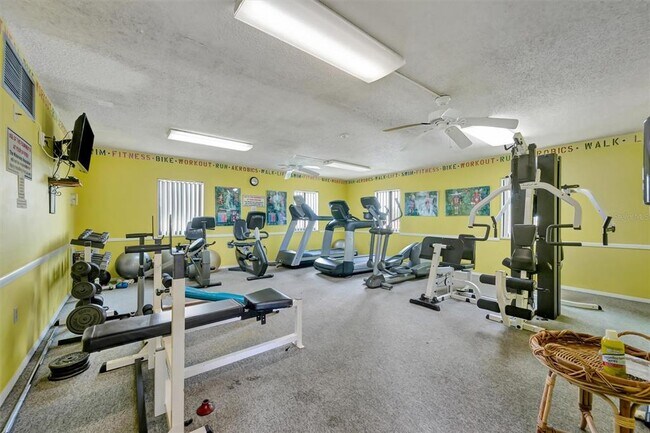 Building Photo - 9604 Cortez Rd W