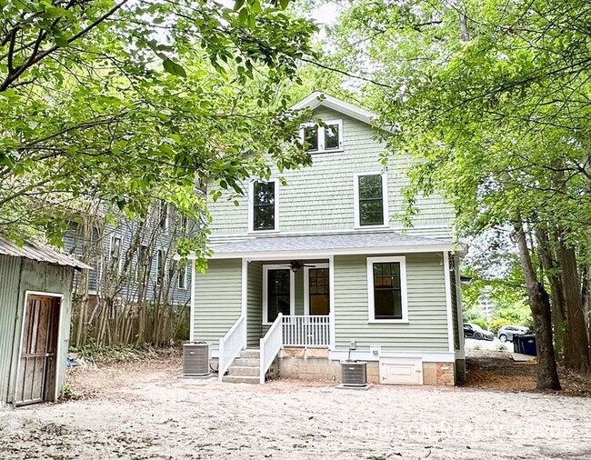 Building Photo - Beautifully Renovated Home In Historic Boy...