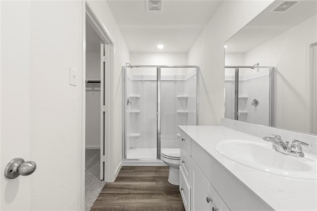 Building Photo - 5919 Sahara Dr