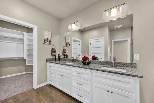 Building Photo - 2608 SW 68th St