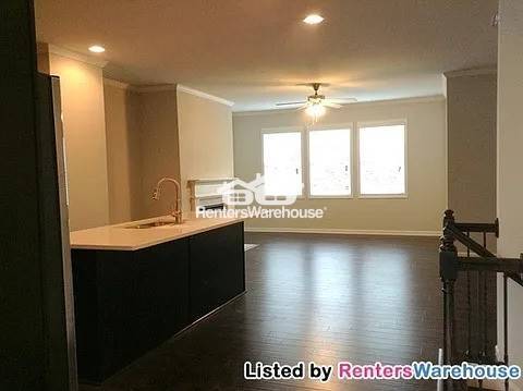 Building Photo - 1290 Hopkins Dr